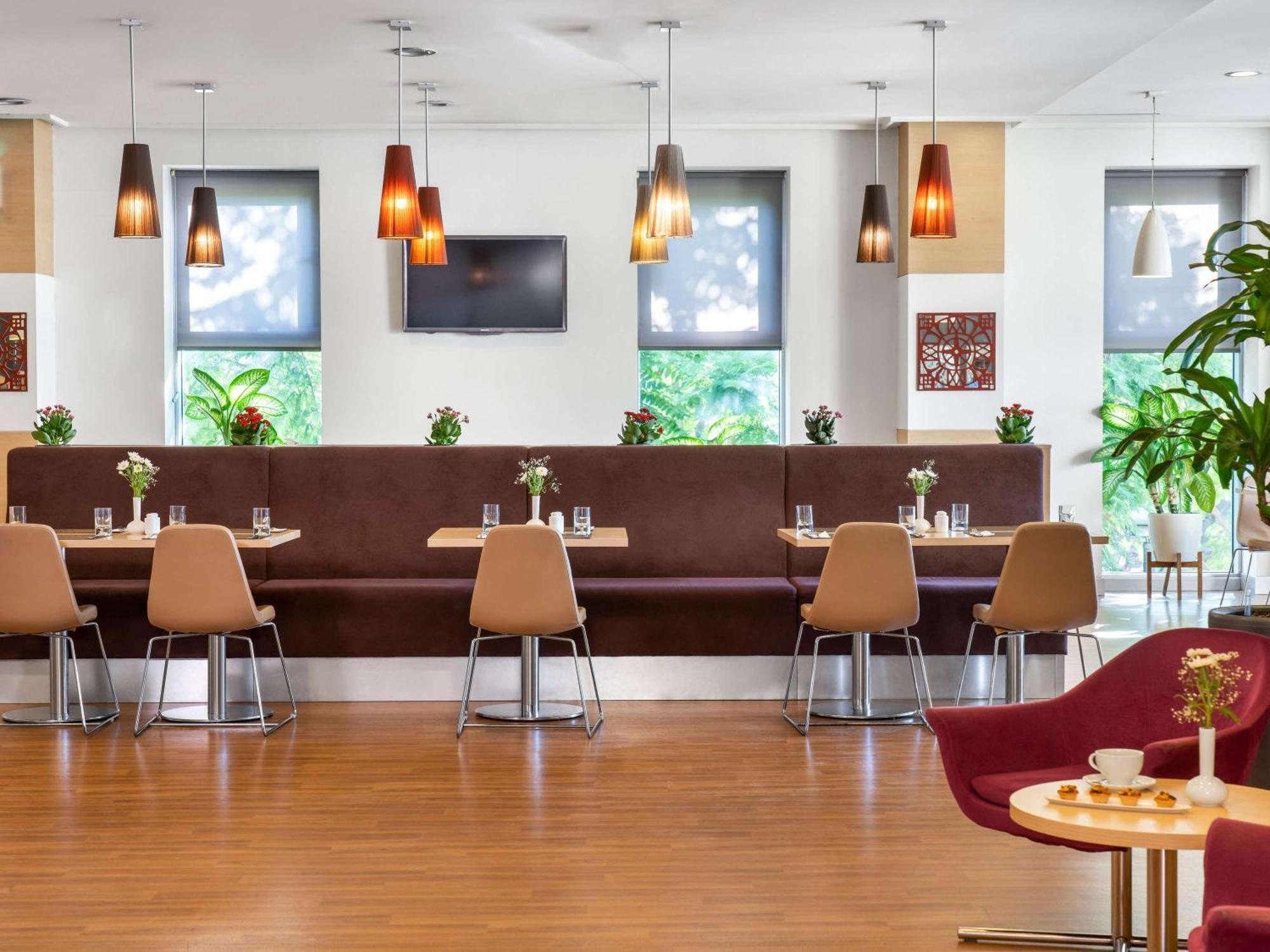 Ibis Adana Hotell Exteriör bild
