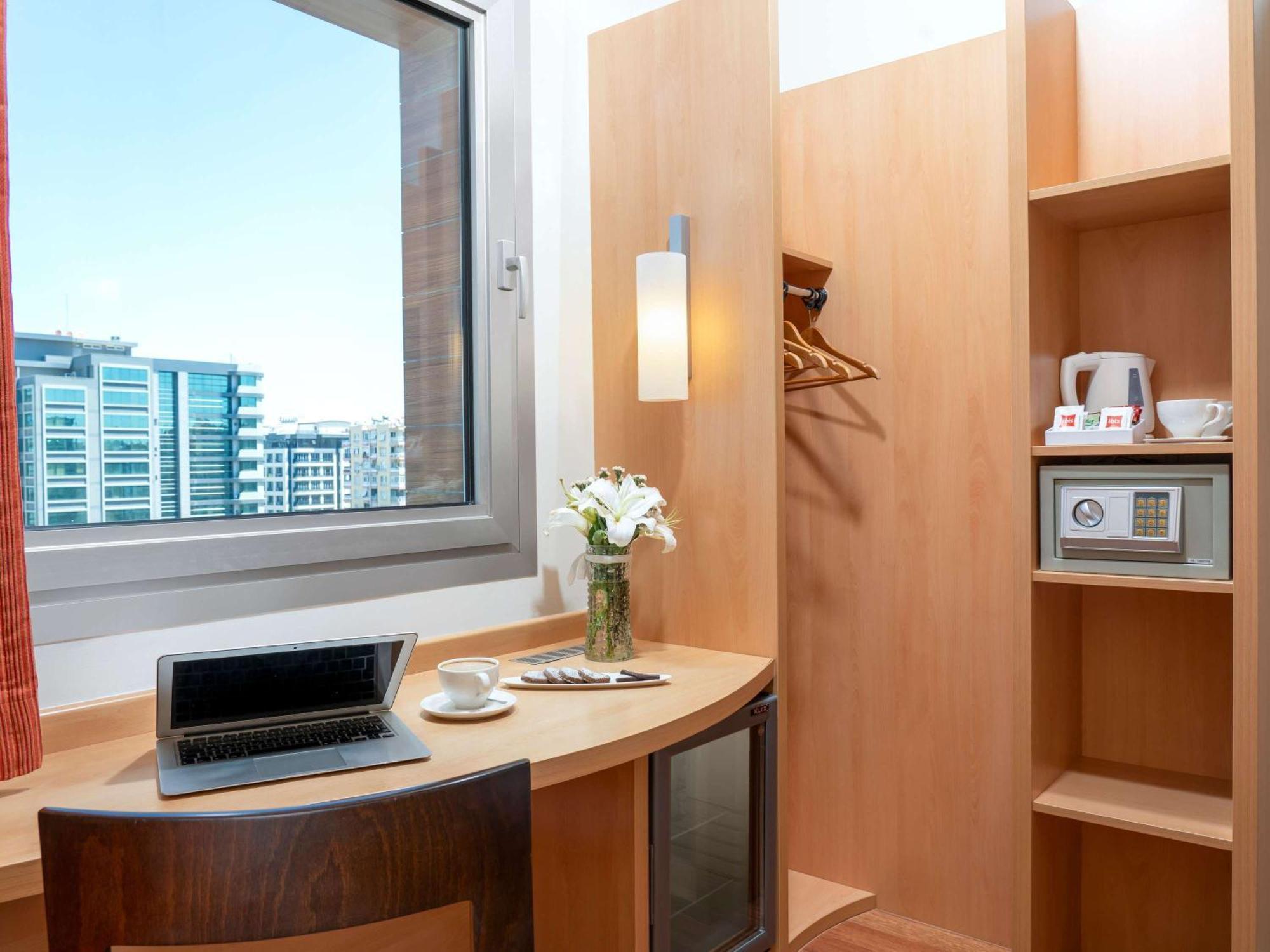 Ibis Adana Hotell Exteriör bild