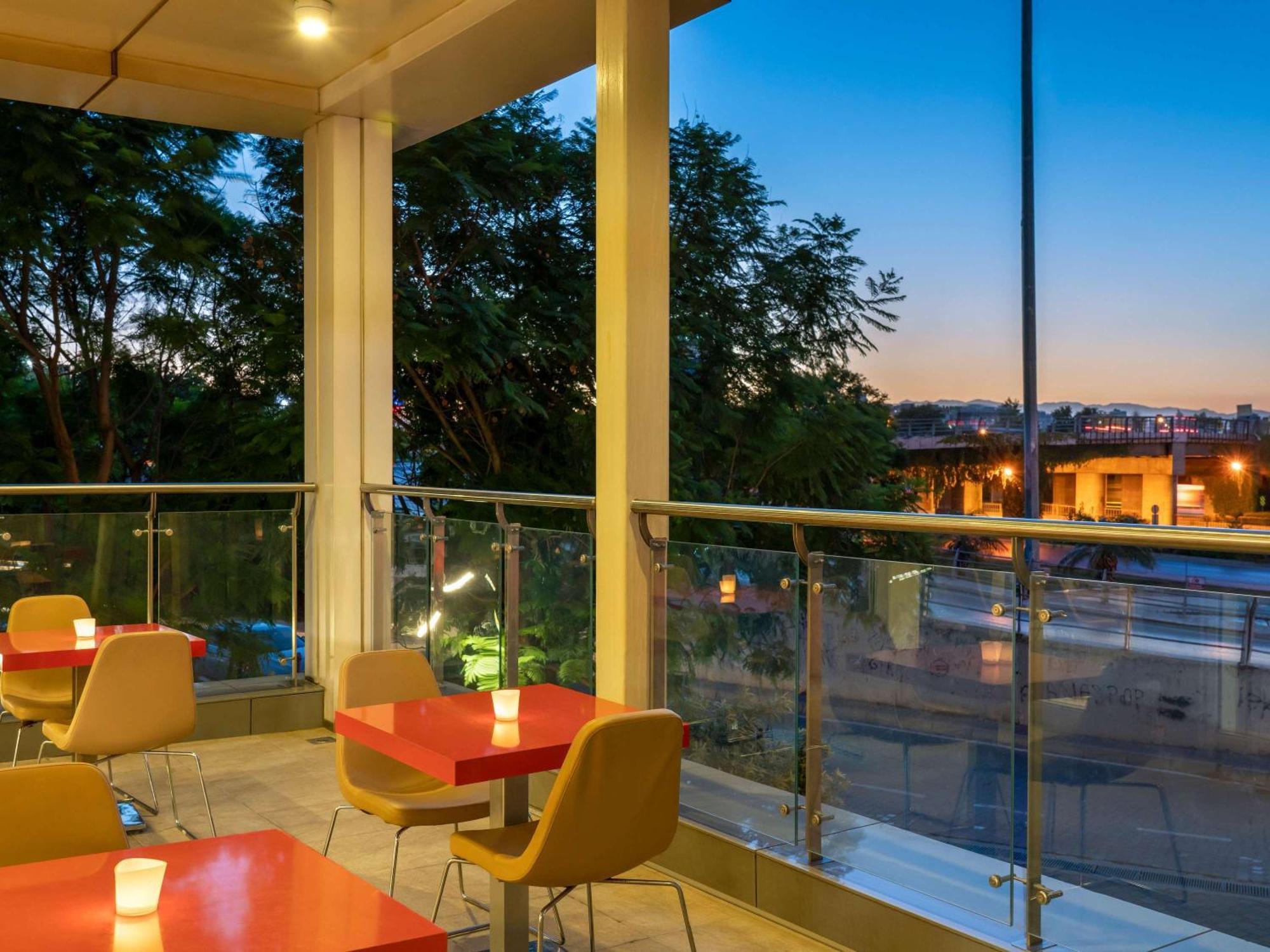 Ibis Adana Hotell Exteriör bild