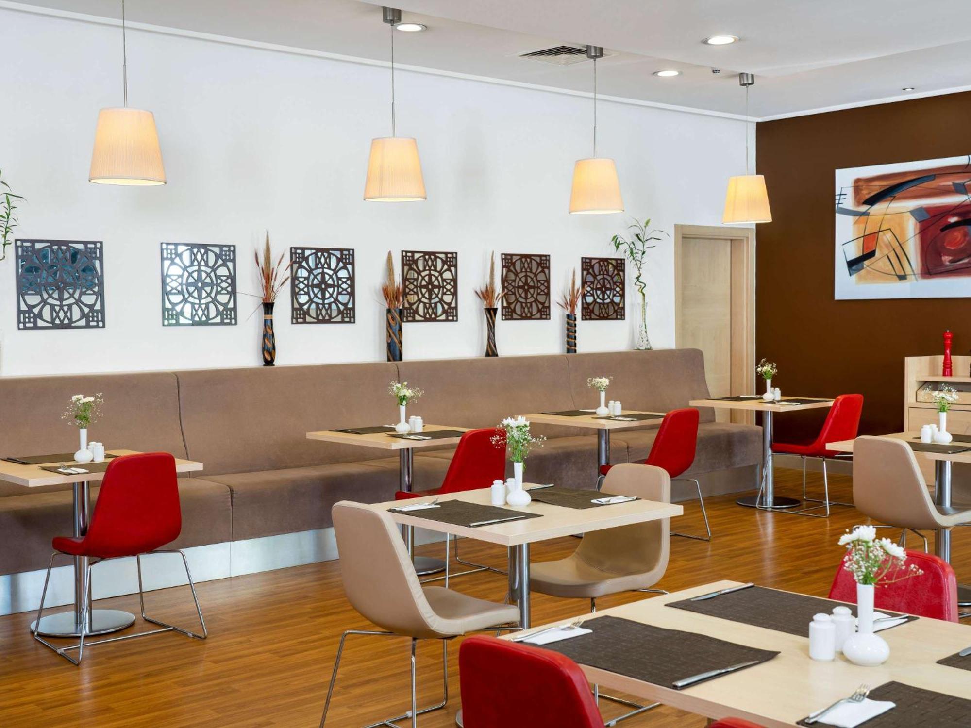 Ibis Adana Hotell Exteriör bild